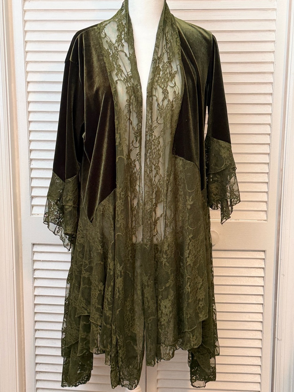 Whimsigoth Velvet Green Lace Asymmetrical Hem Women Cardigan Forest Fairy M